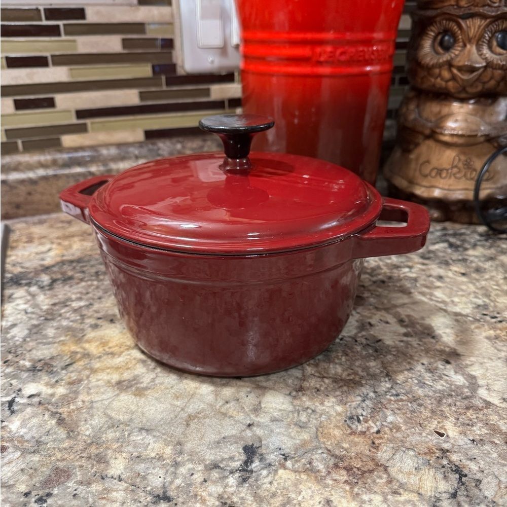 HK Iron Pot